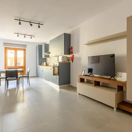 F41 Private Ensuite Shared Flat منزل للإقامة *
