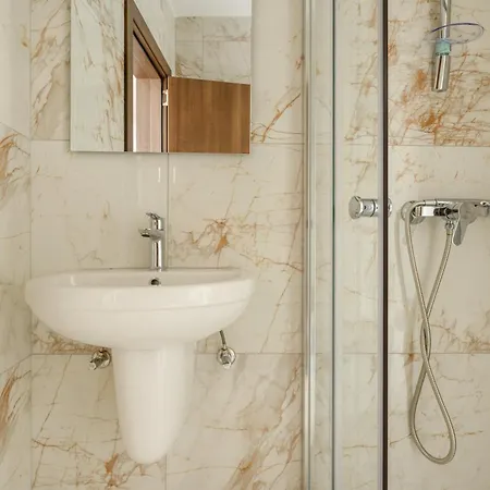 F41 Private Ensuite Shared Flat Gzira