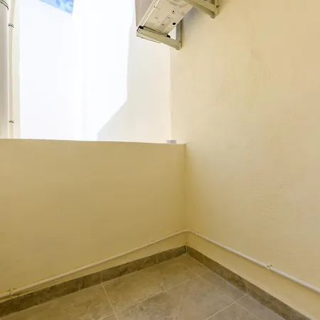 F41 Private Ensuite Shared Flat